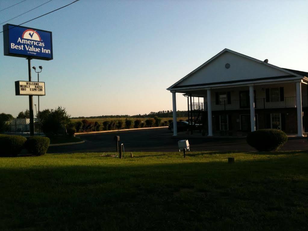 Hotel Americas Value Inn-winnsboro 2*
